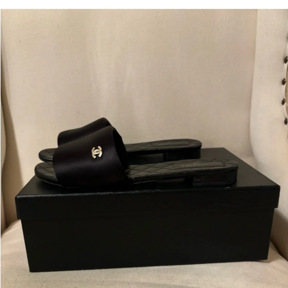 Chanel black sandals 8-9.5 - Picture 3 of 9
